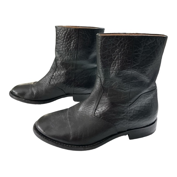 Kenneth Cole Stone Textured
Leather Ankle Boots Black Women Size 7M - Picture 1 of 11